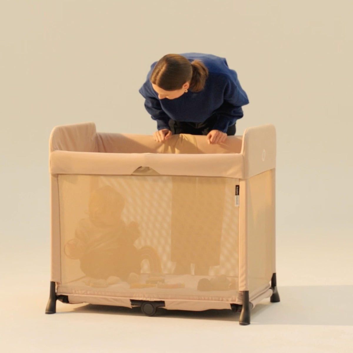 Portable Playard Taupe A936