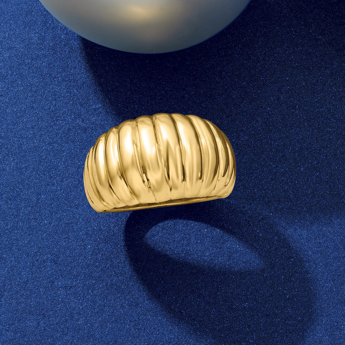 18kt Yellow Gold Electroform Dome Ring Y6306