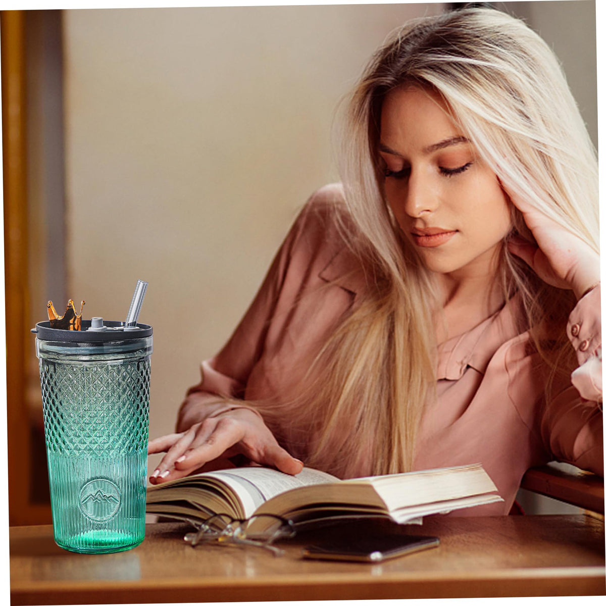 20Oz Glass Tumbler with Straw and Lid R529