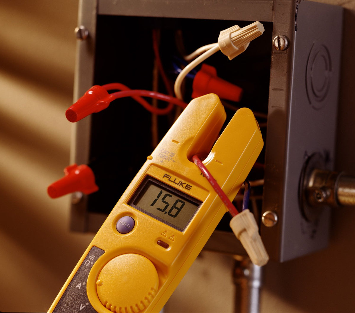 Voltage Continuity and Current Tester D74240